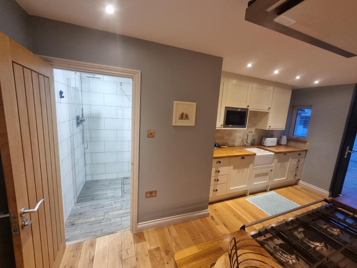 Neet Retreat - Sleeps 7 Next To