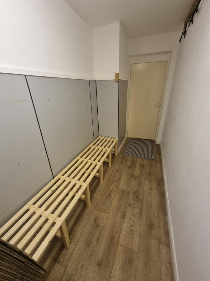 Neet Retreat - Sleeps 7 Next To Holiday home Bude