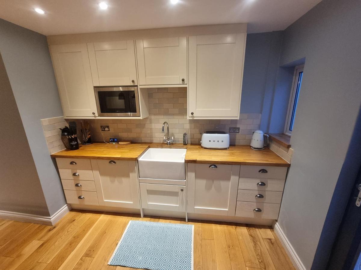 Neet Retreat - Sleeps 7 Next To