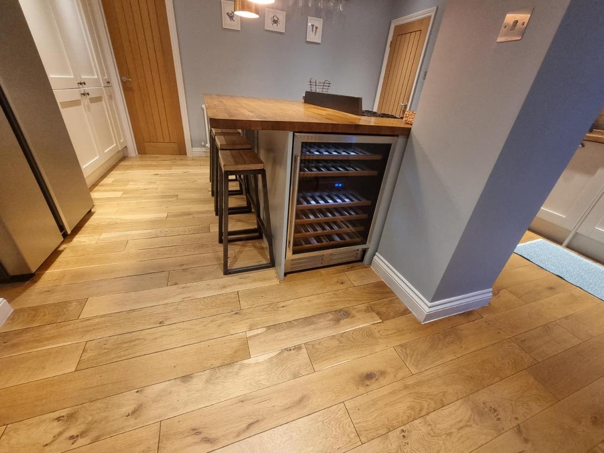 Neet Retreat - Sleeps 7 Next To