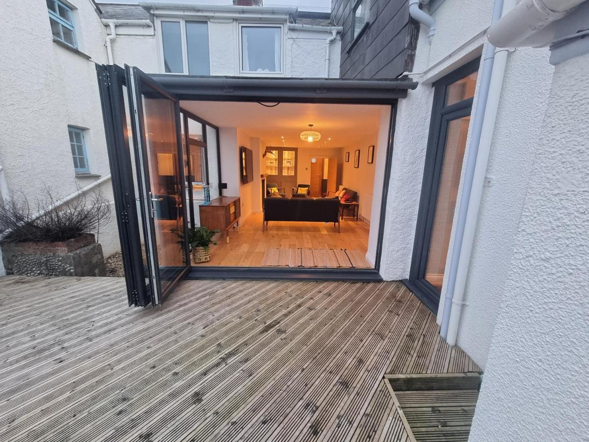 Neet Retreat - Sleeps 7 Next To Holiday home Bude