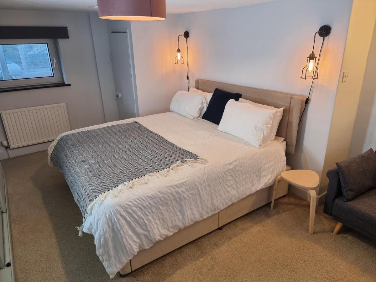 Neet Retreat - Sleeps 7 Next To